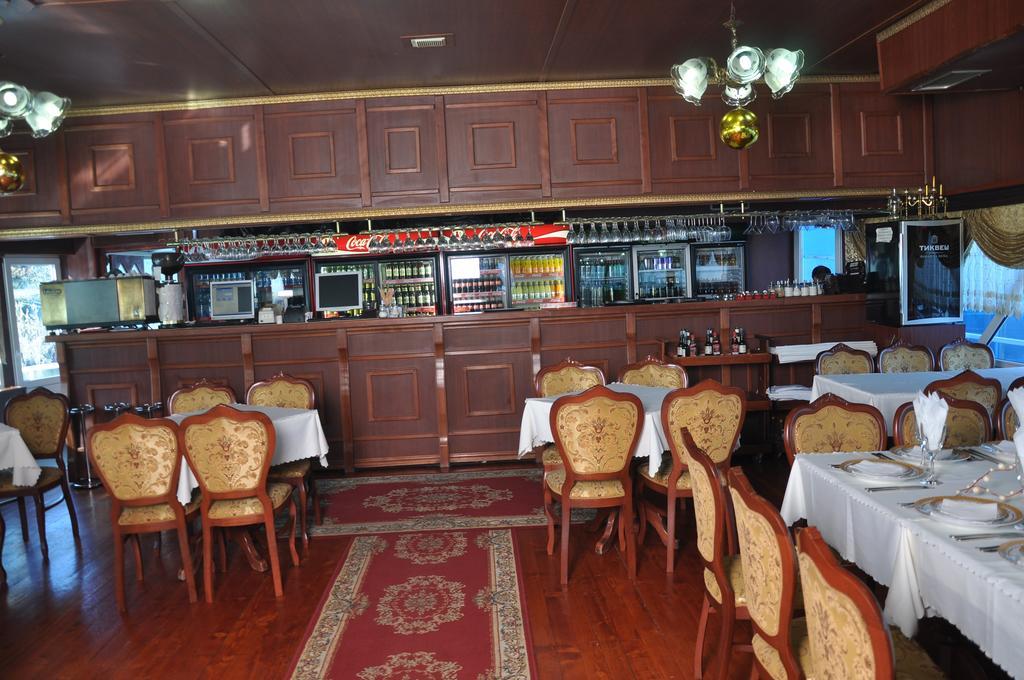 Hotel Brod Panini Veles Exteriör bild