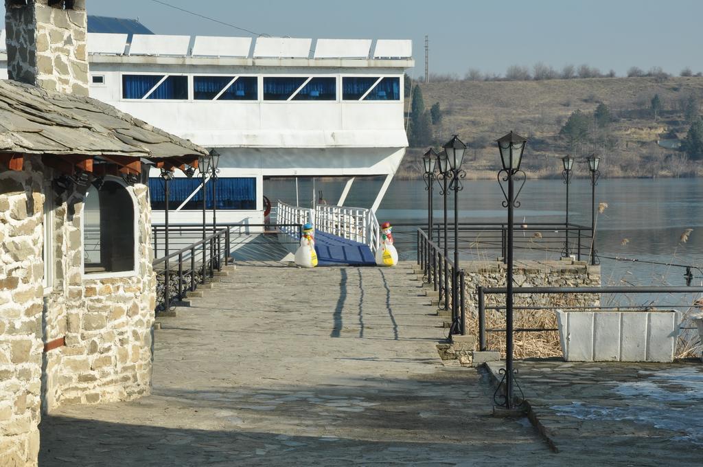 Hotel Brod Panini Veles Exteriör bild